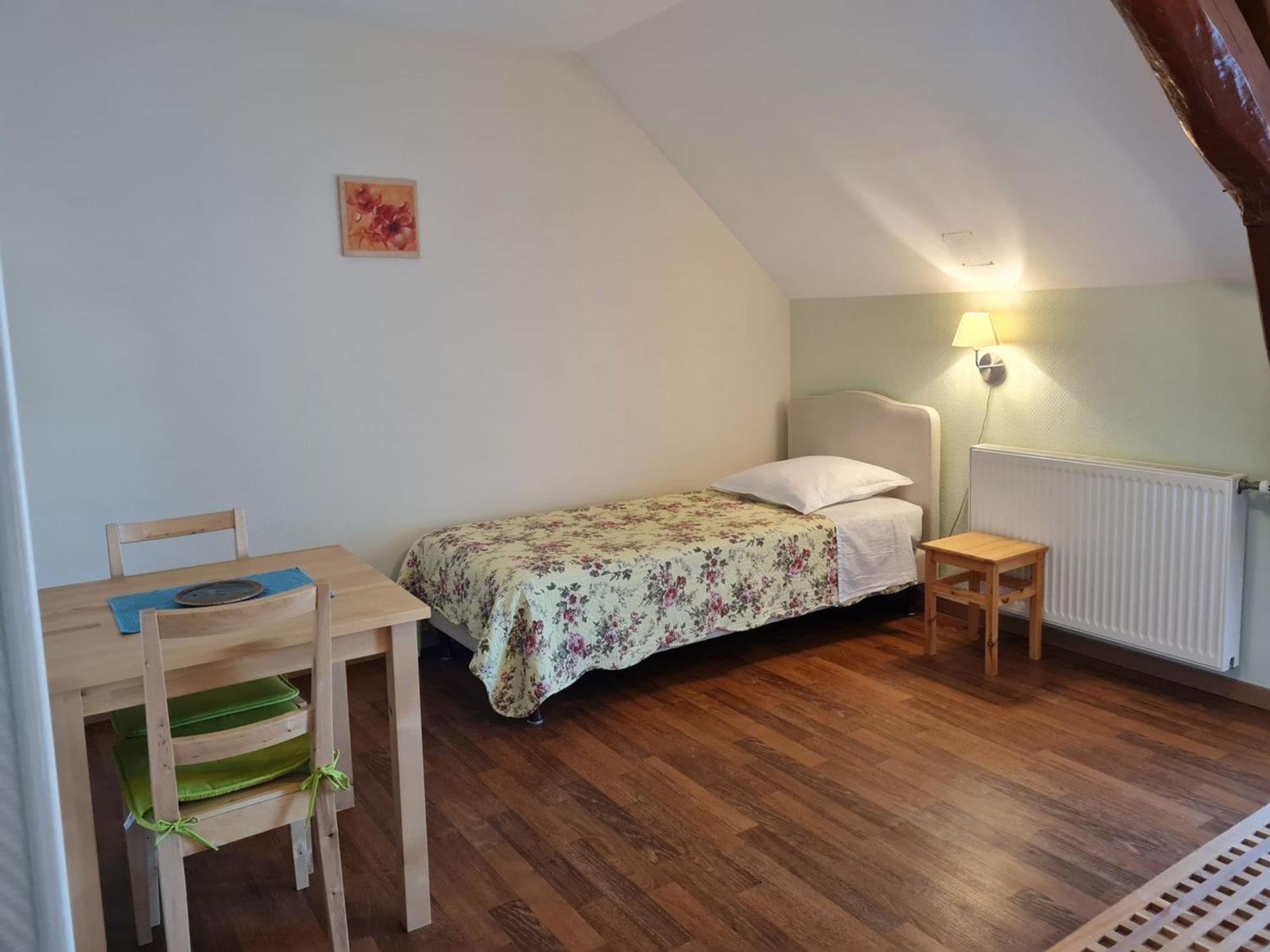 Ferme Renovee Au Calme - 4 Chambres, Petit-Dejeuner Inclu - Fr-1-590-450 Cravant  Екстериор снимка